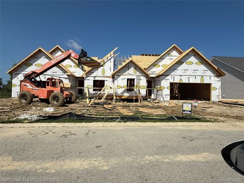 2-253 Devonshire Dr, Lapeer, MI, 48446-4798 | Card Image