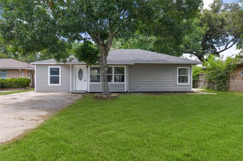 4009 Victoria Ave, Dickinson, TX, 77539-5229 | Card Image