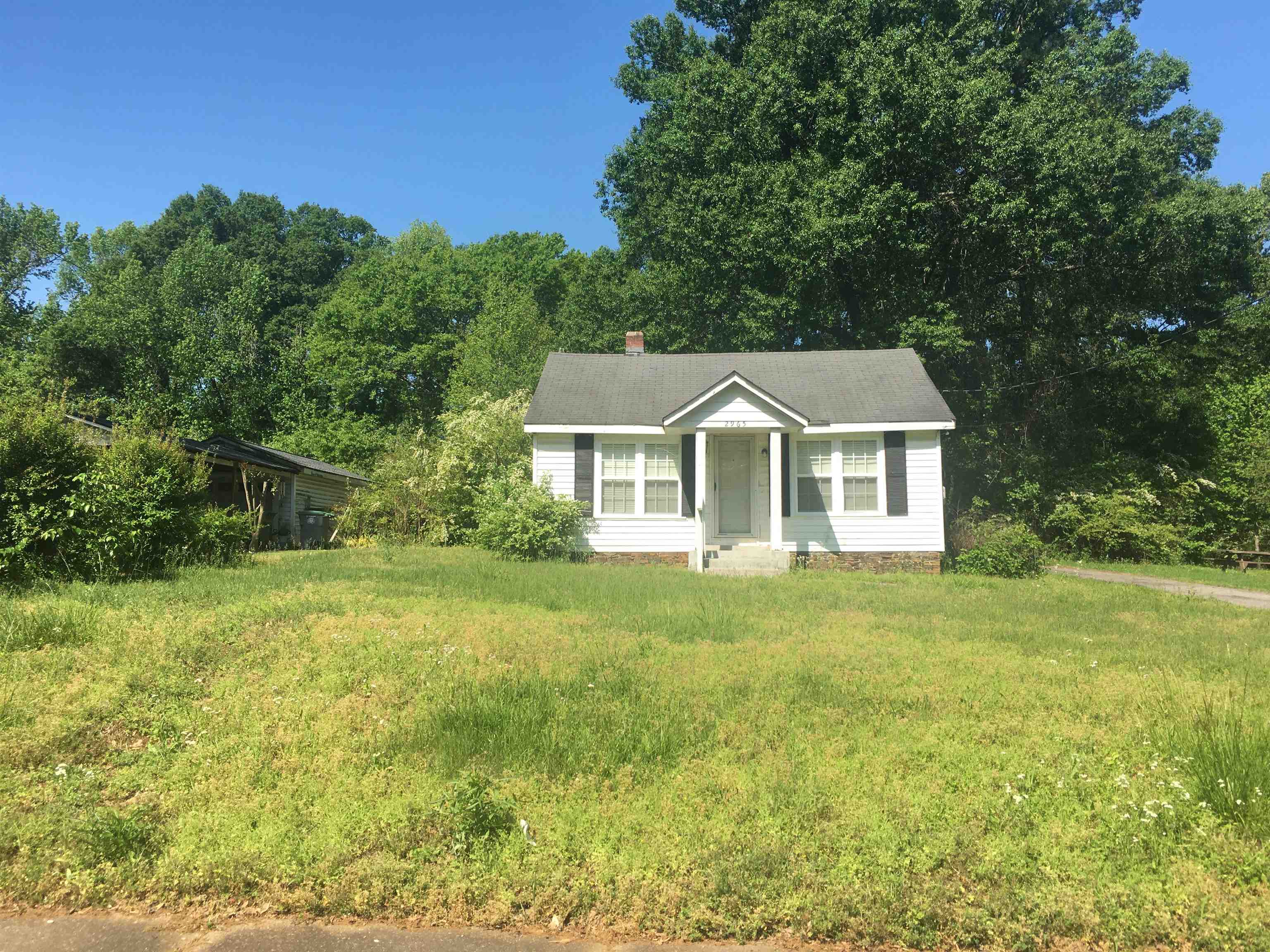 Lotus Rd, Memphis, TN 38109