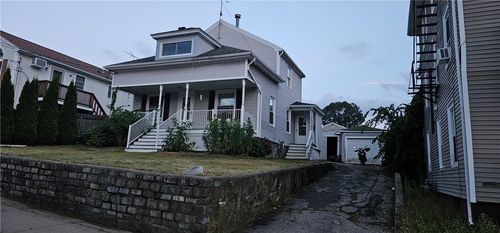 71 Aylsworth Ave, Woonsocket, RI, 02895-4805 | Card Image