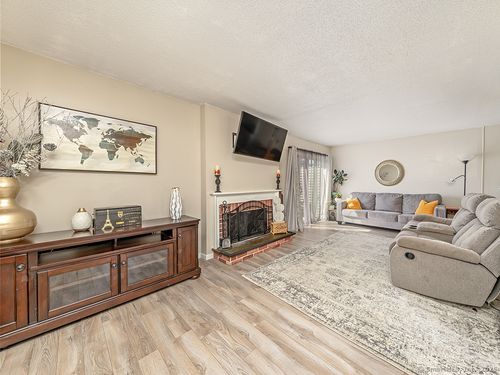 123-123 Pembroke Ct, Meriden, CT, 06450-8100 | Card Image