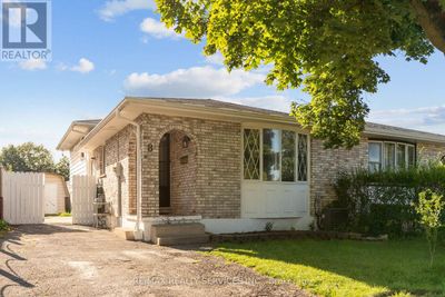 8 Canterbury Dr, House other with 5 bedrooms, 2 bathrooms and 3 parking in Saint Catharines ON | Image 1