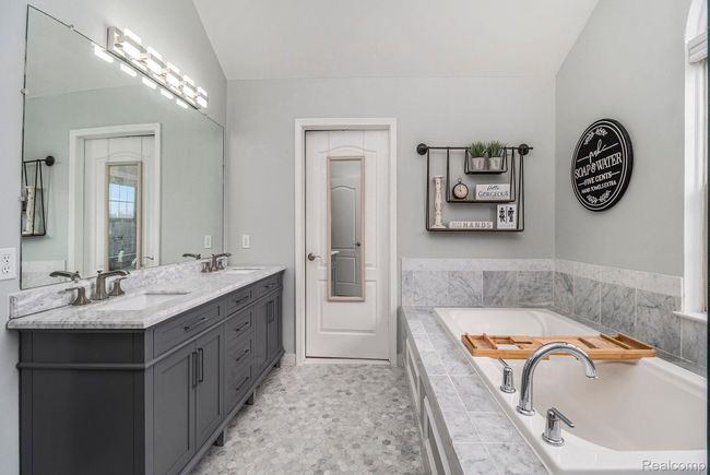 3172 Waldon Ridge Dr, House other with 4 bedrooms, 4 bathrooms and null parking in Orion MI | Image 16