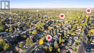 323 Crean Cres, House other with 6 bedrooms, 4 bathrooms and null parking in Saskatoon SK | Image 2