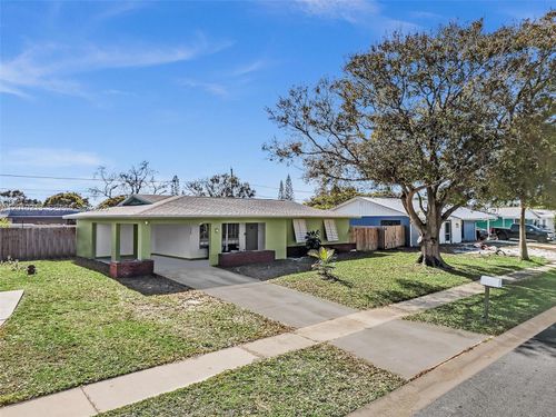 3246 Galleon Ave Ne, PALM BAY, FL, 32905-5917 | Card Image