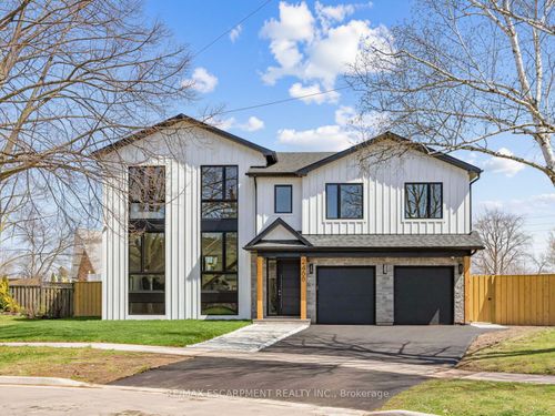 2488 Bridge Rd, Oakville, ON, L6L2H2 | Card Image