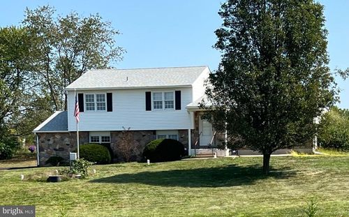 1-1155 Gravel Pike, GREEN LANE, PA, 18054-2044 | Card Image