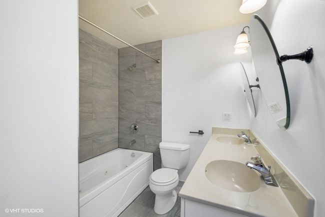 2 - 4815 S Champlain Avenue, Condo with 3 bedrooms, 2 bathrooms and 1 parking in Chicago IL | Image 7