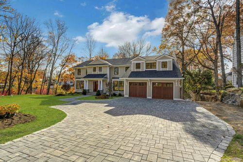 32 Sycamore Rd, Scarsdale, NY, 10583-7327 | Card Image