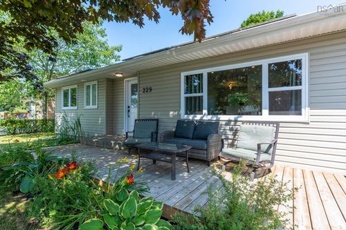 229 Kaye St, Lower Sackville, NS, B4C1N3 | Card Image