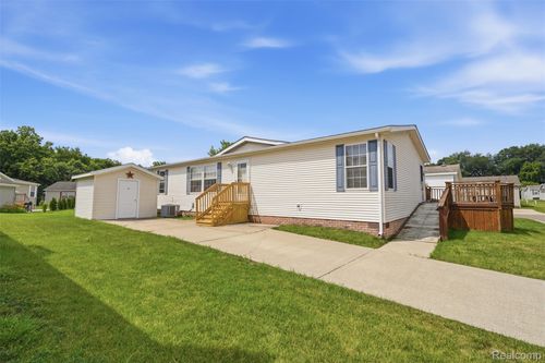 11784 Stoneridge Court, Green Oak Township, MI, 48178 | Card Image