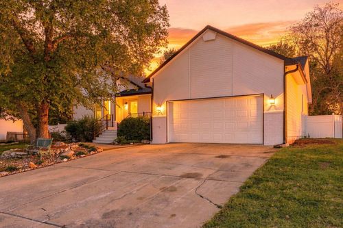 15320 E Castle St, Wichita, KS, 67230 | Card Image