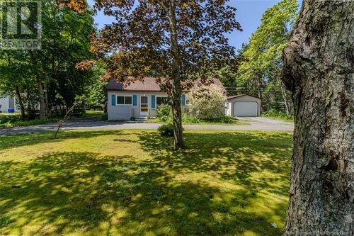 361 Hampton Rd, Quispamsis, NB, E2E4T9 | Card Image
