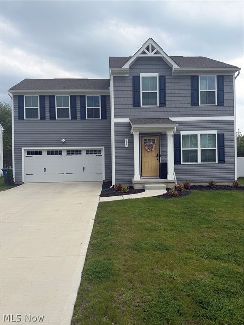 105 Zenith Ct, Eastlake, OH, 44095-3901 | Card Image