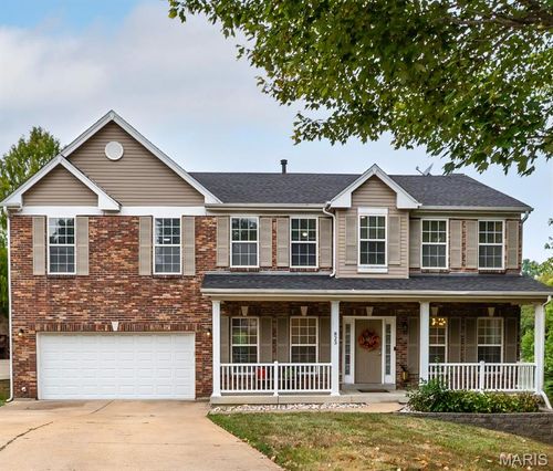 823 Le Maisson Dr, Saint Louis, MO, 63135-1362 | Card Image