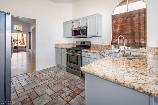 1021 Windhook St, House other with 3 bedrooms, 2 bathrooms and null parking in Las Vegas NV | Image 7