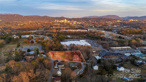 1 Scrambler Cir, Asheville, NC, 28806-0569 | Card Image