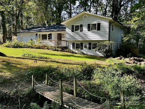 3238 Debbie Dr, Hendersonville, NC, 28791-1036 | Card Image