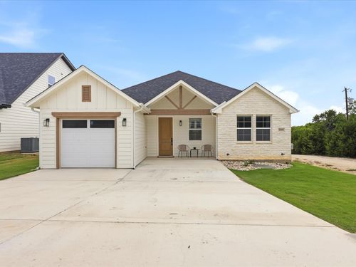 5600 San Jacinto Dr, Granbury, TX, 76048-6546 | Card Image