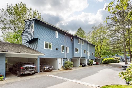 8238 Amberwood Pl, Burnaby, BC, V5A3V2 | Card Image