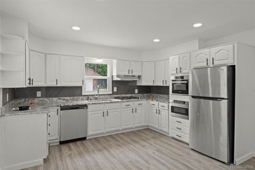 25590 Middlebelt Rd, Flat Rock, MI, 48134-9738 | Card Image