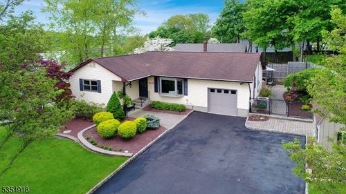12 Johnson Ave, Hopatcong, NJ, 07843-1341 | Card Image