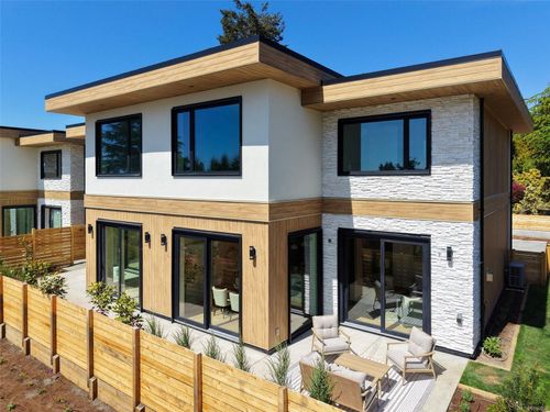 2-3024 Cadboro Bay Rd, Oak Bay, BC, V8R5J9 | Card Image