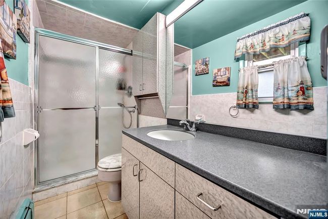 144 Caroline Rd, House other with 4 bedrooms, 3 bathrooms and null parking in Paramus NJ | Image 16
