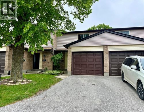 77-215 Trudeau Dr, Sarnia, ON, N7S4T5 | Card Image