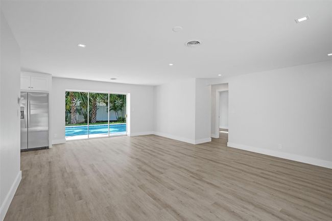 2111 Ne 35 Th St, House other with 3 bedrooms, 2 bathrooms and null parking in Lighthouse Point FL | Image 16