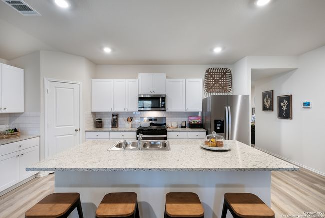 MODEL HOME PHOTOGRAPHED FLOOR PLAN IS AVAILABLE. | Image 12