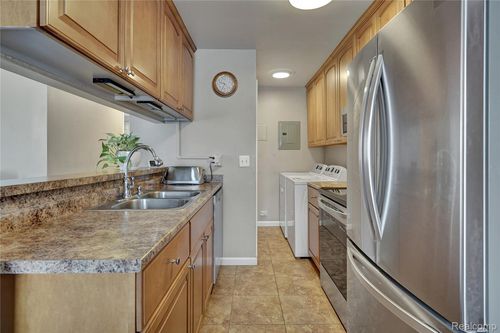 3d-2627 Thornbrier Court, Orion Charter Township, MI, 48430 | Card Image