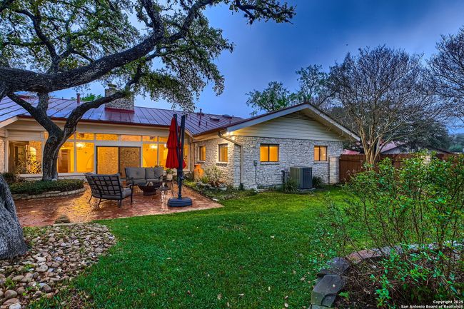 201 Sheffield, House other with 5 bedrooms, 5 bathrooms and null parking in Castle Hills TX | Image 9