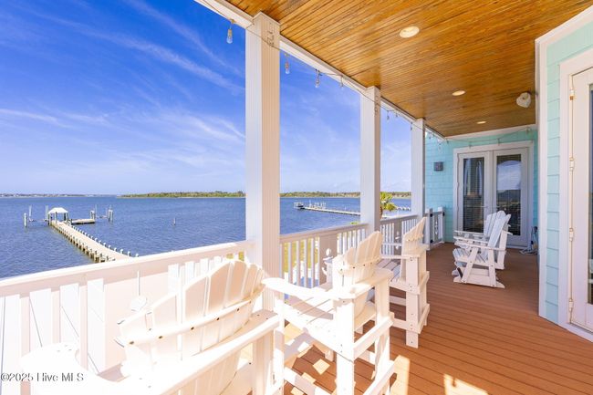 with access to Bedroom 3 | Image 52