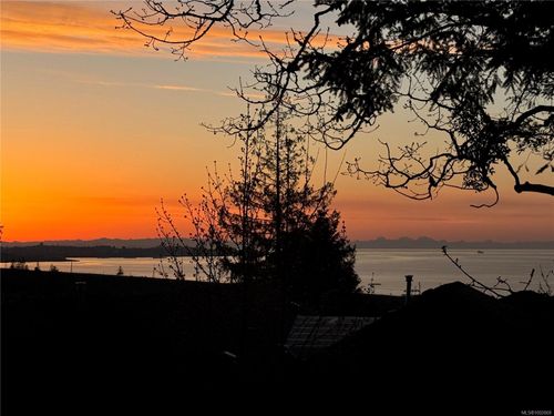 18-486 Royal Bay Dr, Colwood, BC, V9C4L6 | Card Image