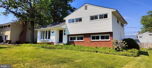 16 N Avon Dr, CLAYMONT, DE, 19703-1502 | Card Image