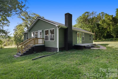 240 E Court St, Rutherfordton, NC, 28139-2978 | Card Image
