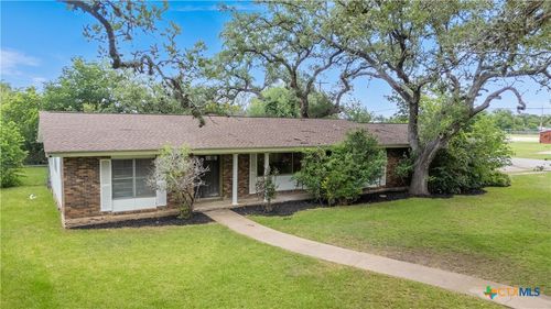 204 W Johnson St, Cuero, TX, 77954-3444 | Card Image