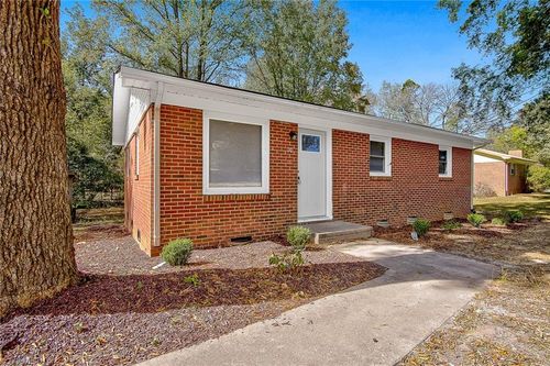 10 Grant St, Lexington, NC, 27292-5221 | Card Image
