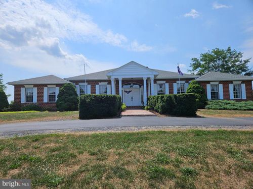 705 Veterans Way, ELLIOTTSBURG, PA, 17024-9425 | Card Image