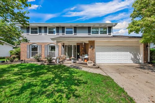 6S146 Country Dr, Naperville, IL, 60540-3609 | Card Image