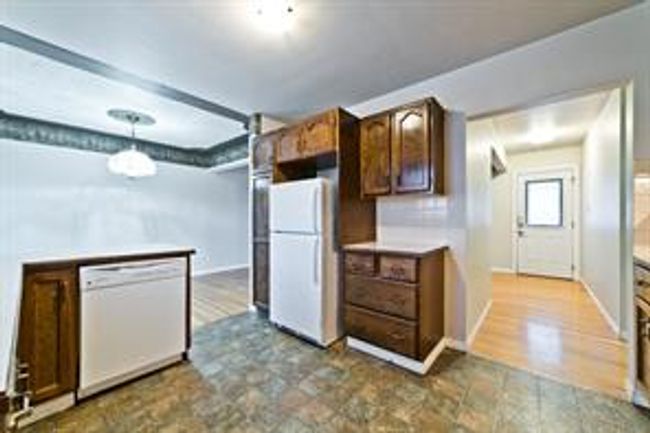 2808 45 St Sw, House detached with 5 bedrooms, 2 bathrooms and 2 parking in Calgary AB | Image 4