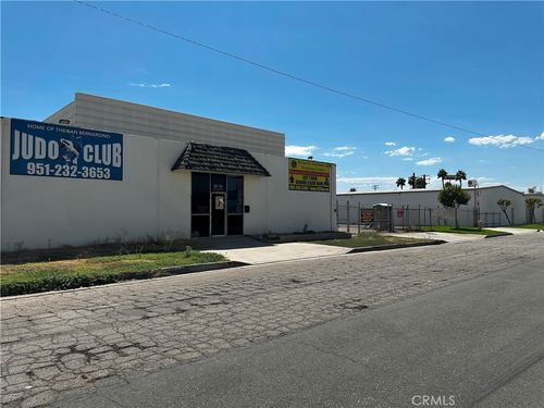199 Hillcrest Ave, San Bernardino, CA, 92408-2125 | Card Image