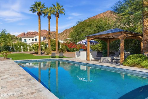 4601 N Royal View Dr, Phoenix, AZ, 85018-1927 | Card Image