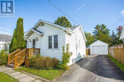 182 Lake St, Home with 2 bedrooms, 2 bathrooms and null parking in Sault Ste. Marie ON | Image 1