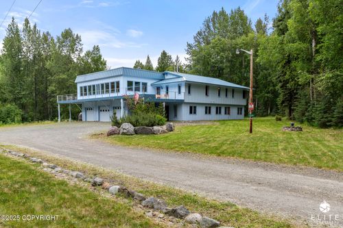 22135 Aurora Borealis Rd, Chugiak, AK, 99567-6163 | Card Image