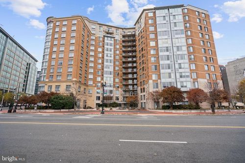 apt-815-555 Massachusetts Ave Nw, WASHINGTON, DC, 20001-4722 | Card Image