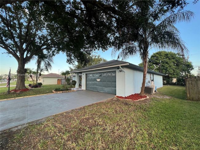 1921 Sw Hickock Ter, House other with 3 bedrooms, 2 bathrooms and null parking in Port St. Lucie FL | Image 55