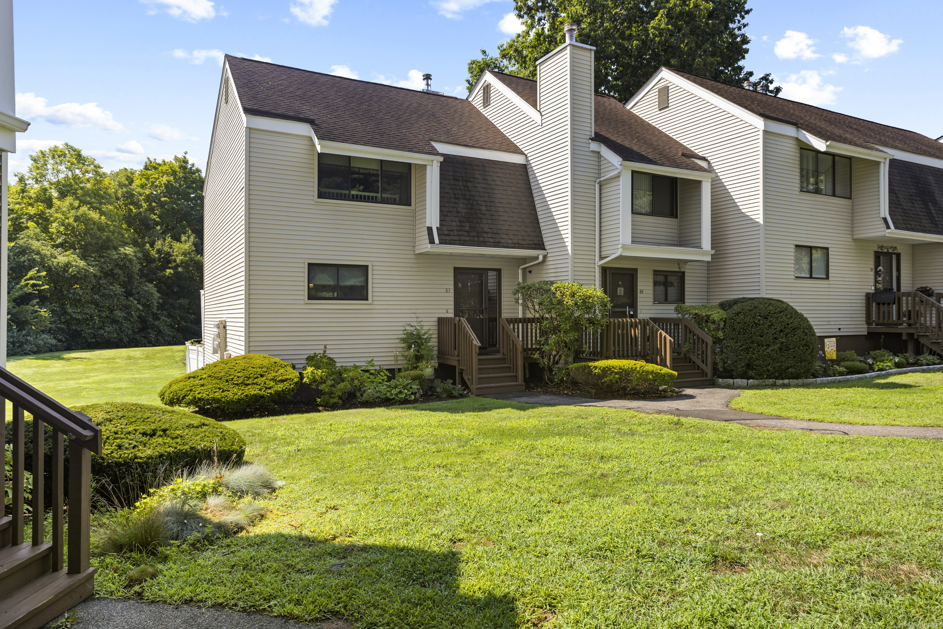 Spice Hill Dr, Wallingford, CT 06492