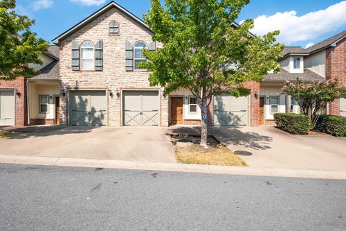 203 Verona Ln, Maumelle, AR, 72113-7456 | Card Image